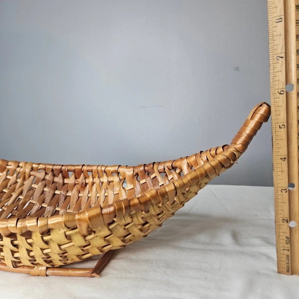 Vtg Woven Wicker Canoe Pea Pod Basket Footed Decorative Centerpiece 17in Boho